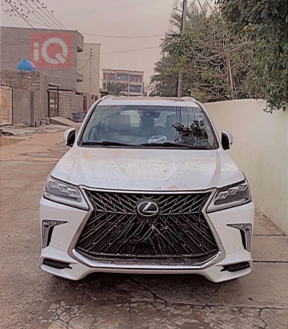 Lexus LX